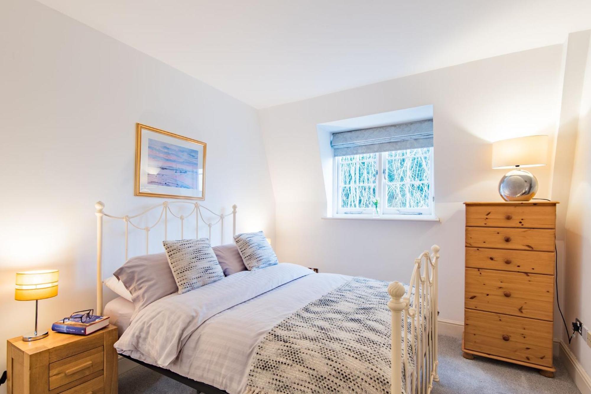 The Linen House By Bloom Stays Canterbury Ngoại thất bức ảnh
